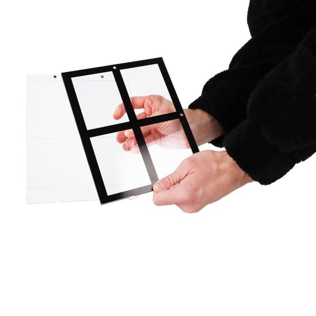 MAGNETIC 4-CARD HOLDER - 35 PT - BLACK BORDER