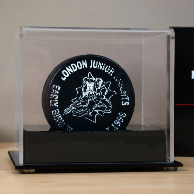 ACRYLIC BASE HOCKEY PUCK DISPLAY