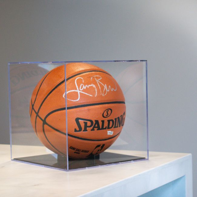 SHOWCASE - BASKETBALL HOLDER - UV